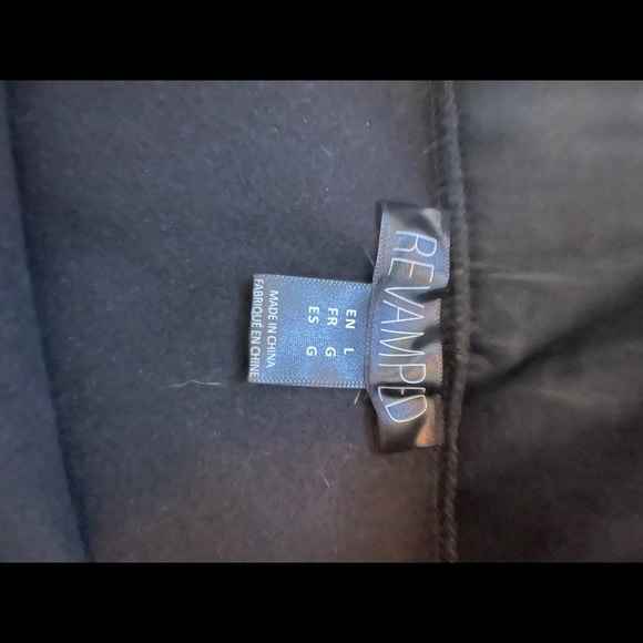 Latex skirt - Picture 2 of 2